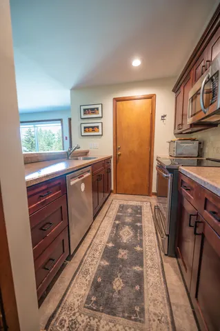 $665,000 | 4 E Trailside Village Way, Unit H21, West Dover, VT 05356