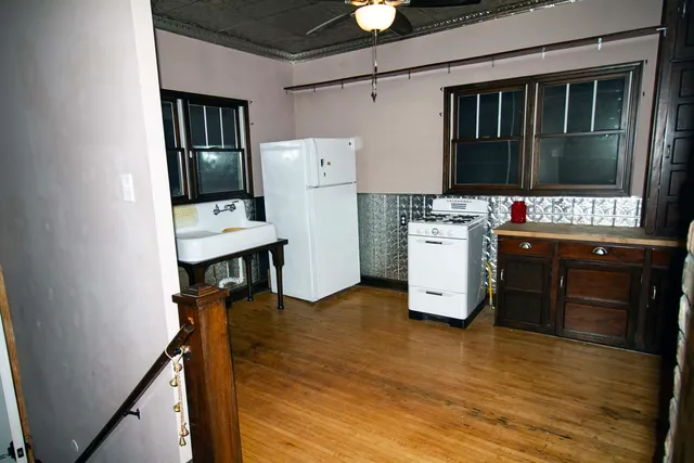 $309,900 | 510 North Raynor Avenue, Joliet, IL 60435