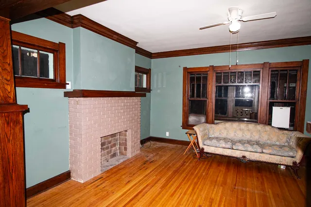 $309,900 | 510 North Raynor Avenue, Joliet, IL 60435