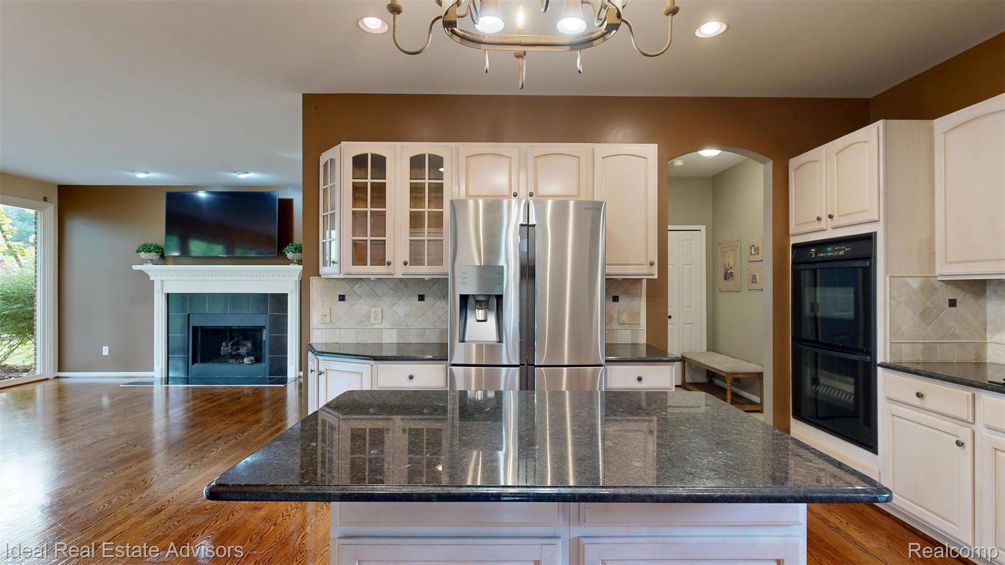 1364 Kentfield Drive Rochester, MI 48307 - Photo 38 of 70 Kitchen