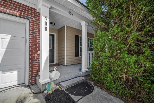 $413,000 | 406 Brookfield Lane, Goose Creek, SC 29445