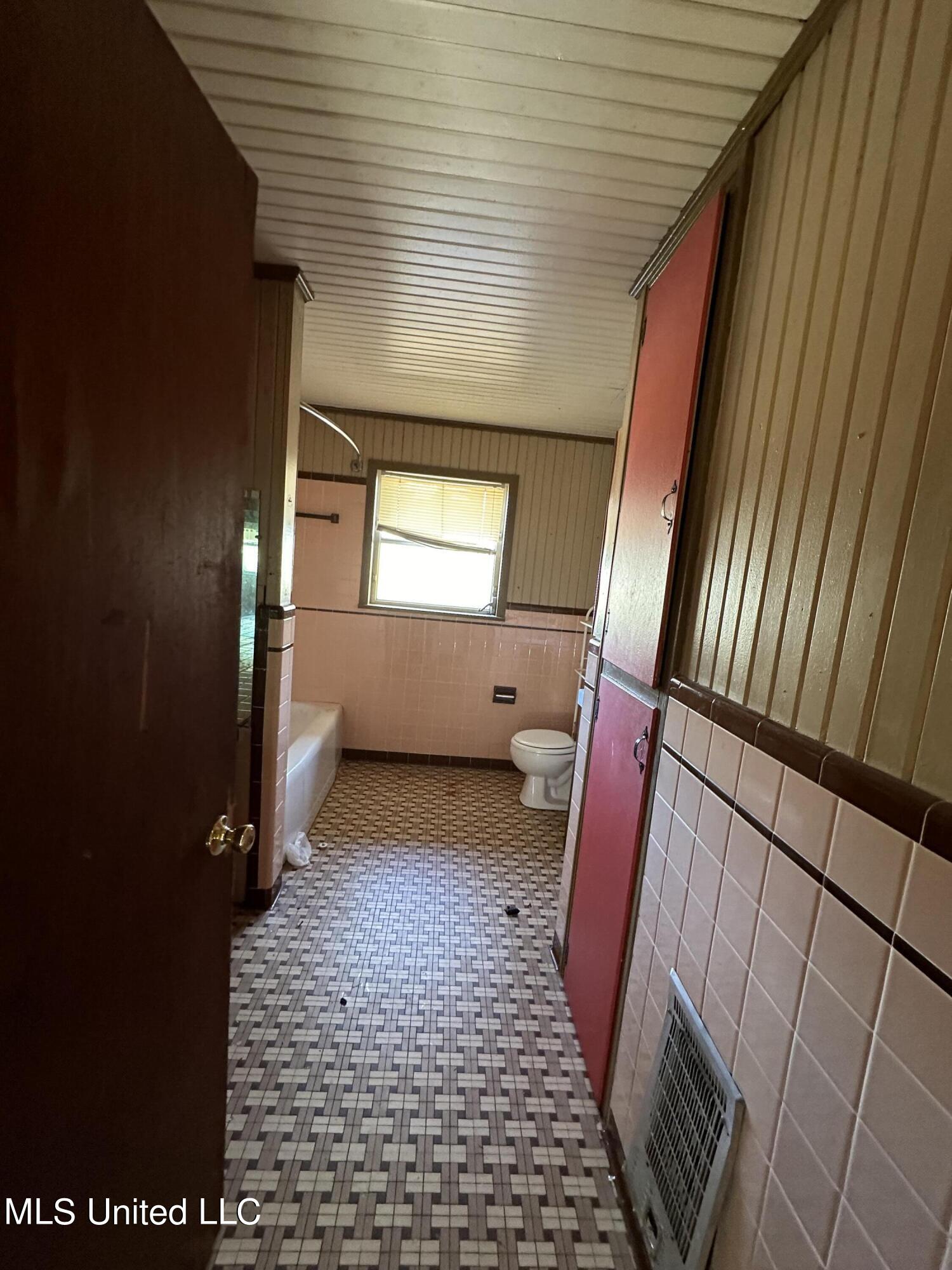 760 Pearson Road Louisville, MS 39339 - Photo 8 of 10 Photo Feb 06 2024, 2 28 52 PM