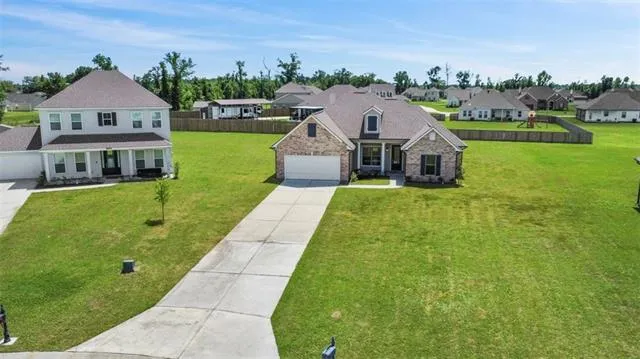 $412,125 | 9508 East Terran Lane, Waggaman, LA 70094