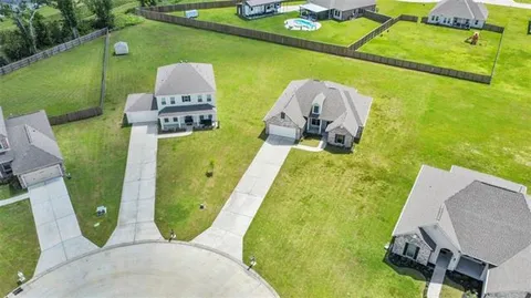 $412,125 | 9508 East Terran Lane, Waggaman, LA 70094