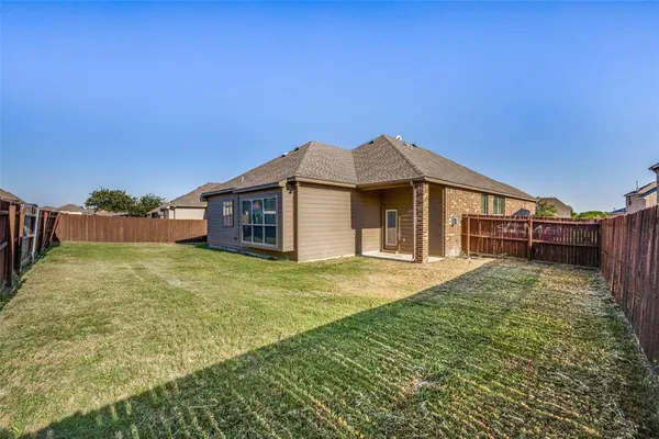 $2,400 | 3005 Guadalupe Drive, Forney, TX 75126