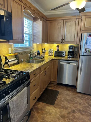 $359,000 | 3110 Wilshire Lane, Unit 3110, Oakdale, NY 11769