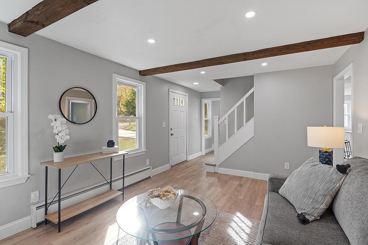 23 Floyd Road Derry, NH 03038 - Photo 8 of 40