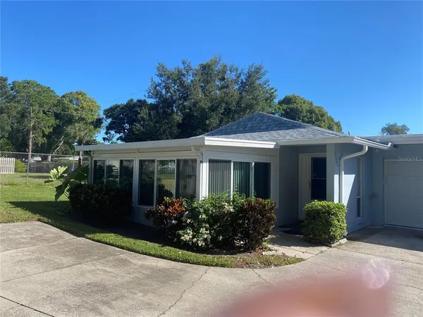 $149,400 | 1609 Whitebridge Drive, Unit C, Palm Harbor, FL 34684