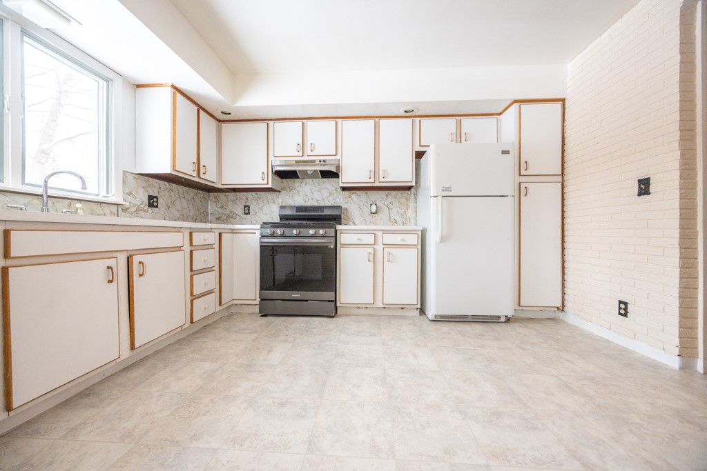 204 Salisbury Street Rochester, NY 14609 - Photo 14 of 33