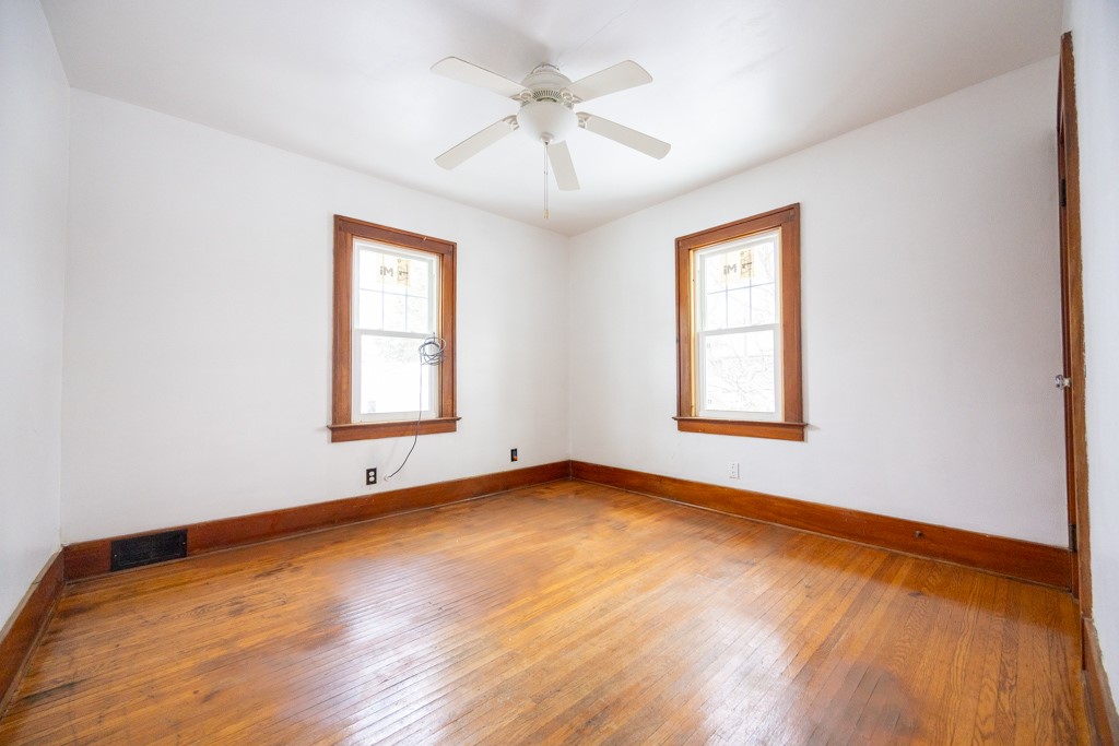 204 Salisbury Street Rochester, NY 14609 - Photo 17 of 33