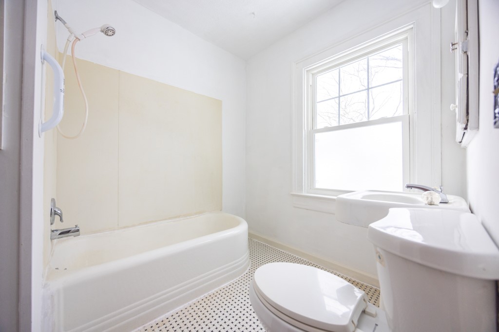 204 Salisbury Street Rochester, NY 14609 - Photo 21 of 33