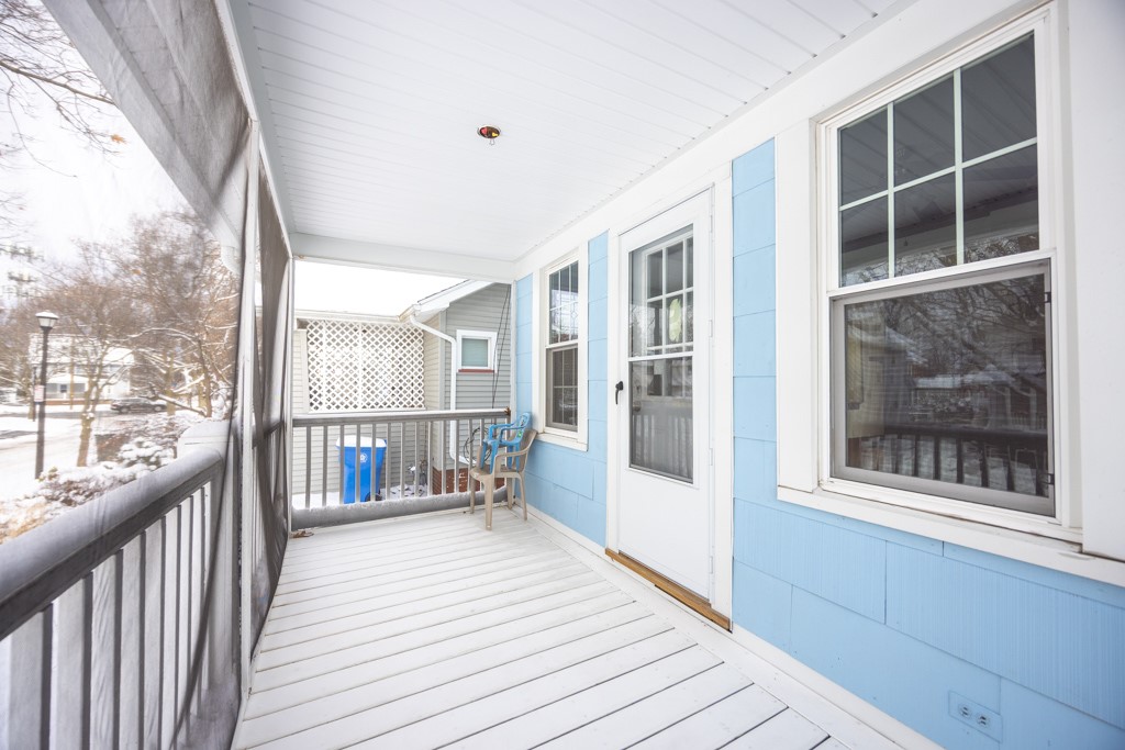 204 Salisbury Street Rochester, NY 14609 - Photo 4 of 33