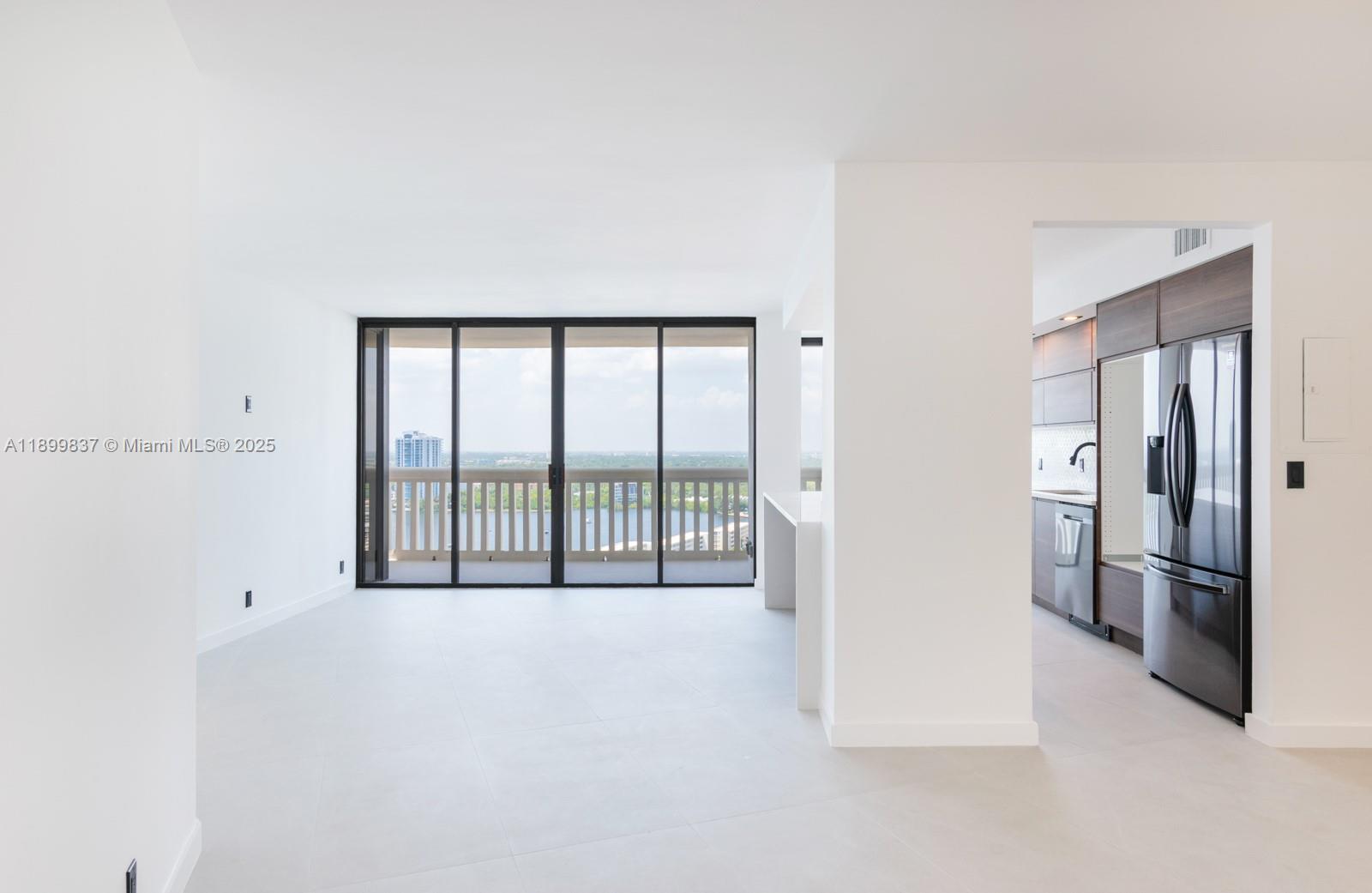 1000 East Island Boulevard, Unit 2511 Aventura, FL 33160 - Photo 9 of 34