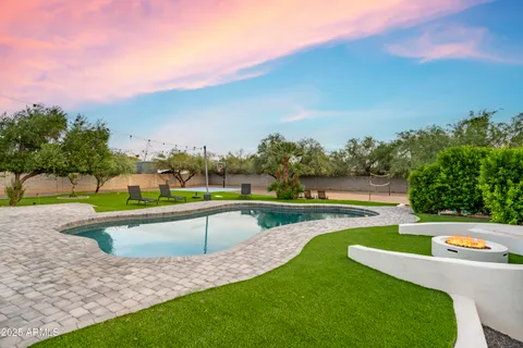 $1,999,999 | 8417 East Cactus Road, Scottsdale, AZ 85260