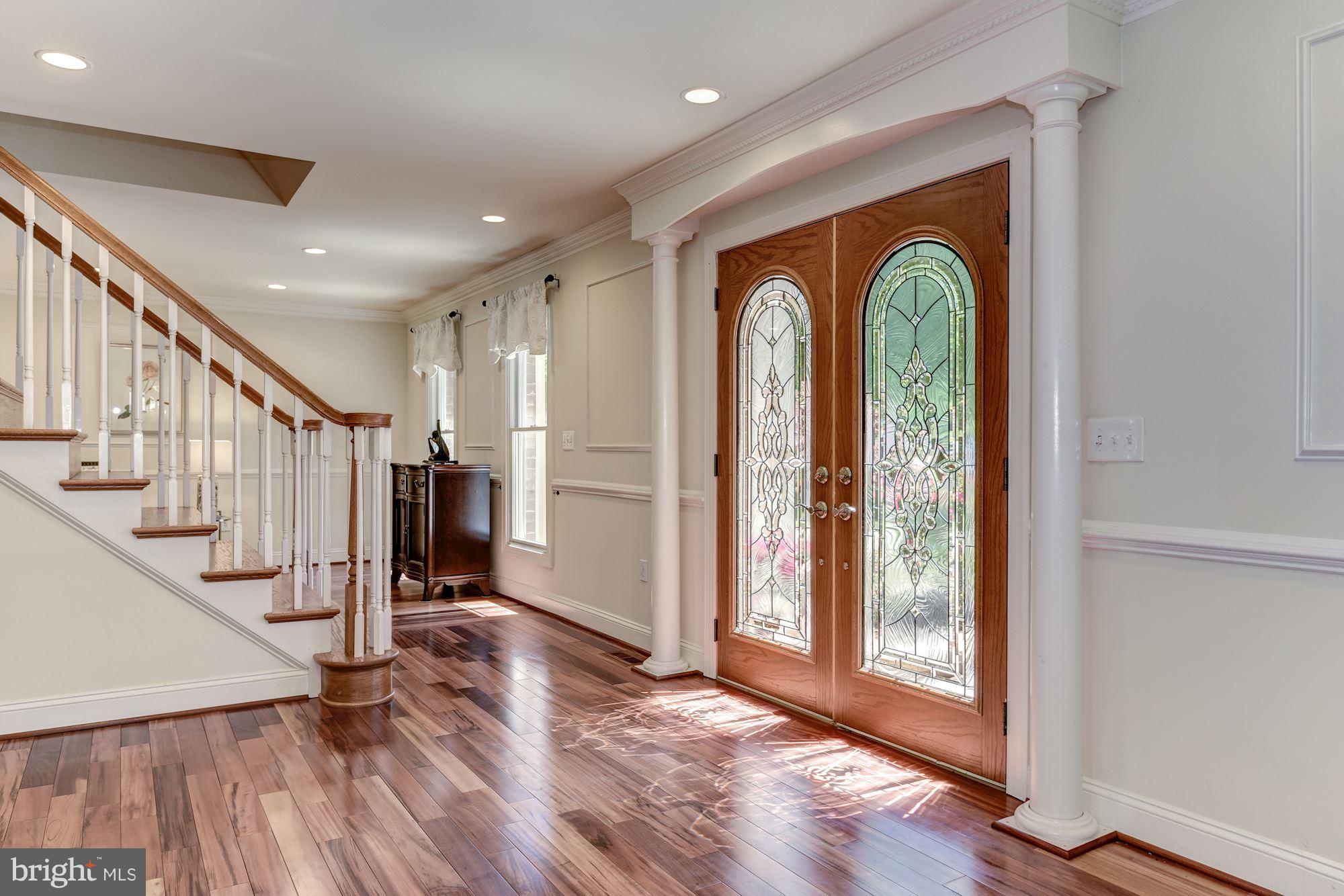 1523 Blue Meadow Road Potomac, MD 20854 - Photo 3 of 29 Airy Entry Foyer