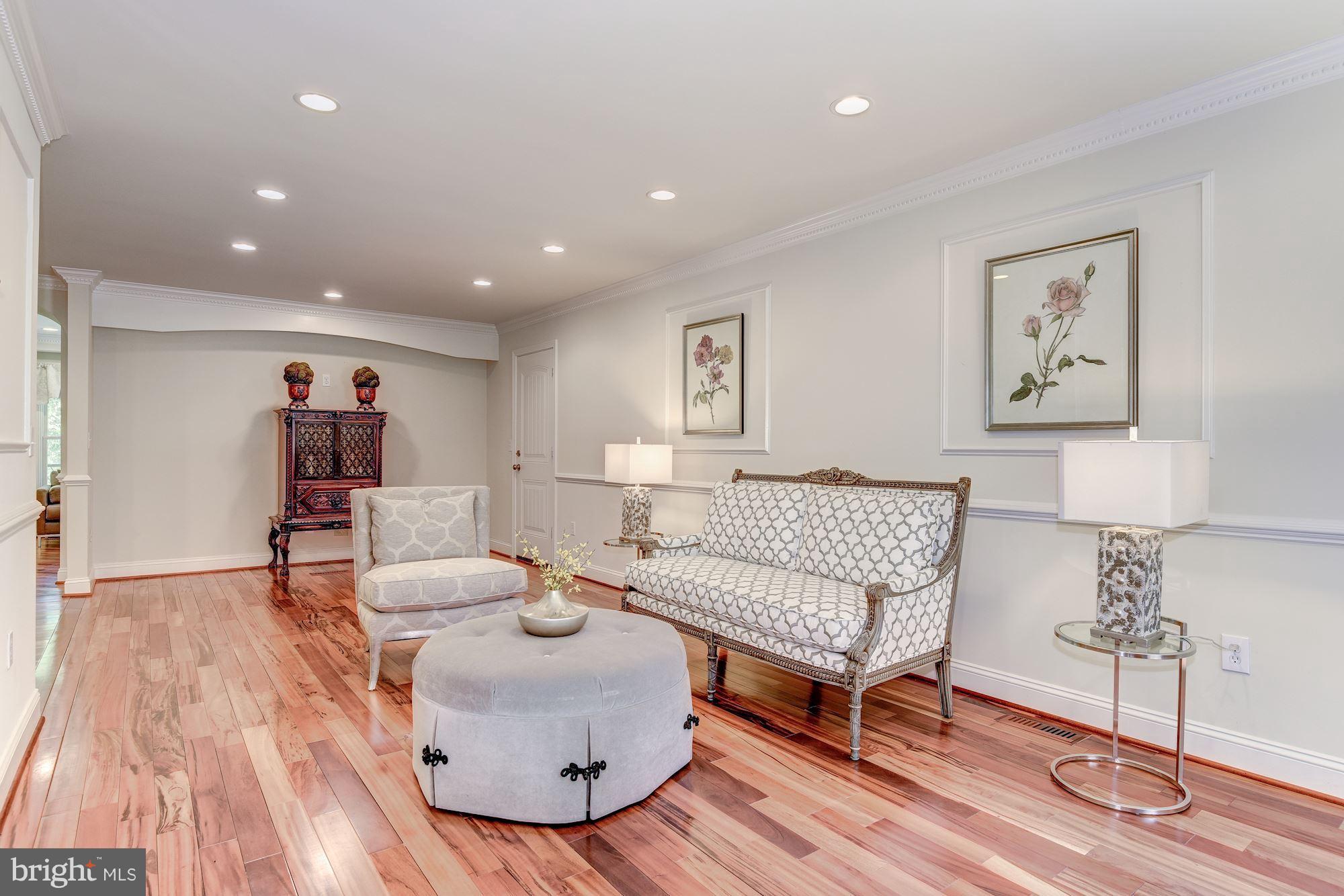 1523 Blue Meadow Road Potomac, MD 20854 - Photo 4 of 29 Elegant Living Room