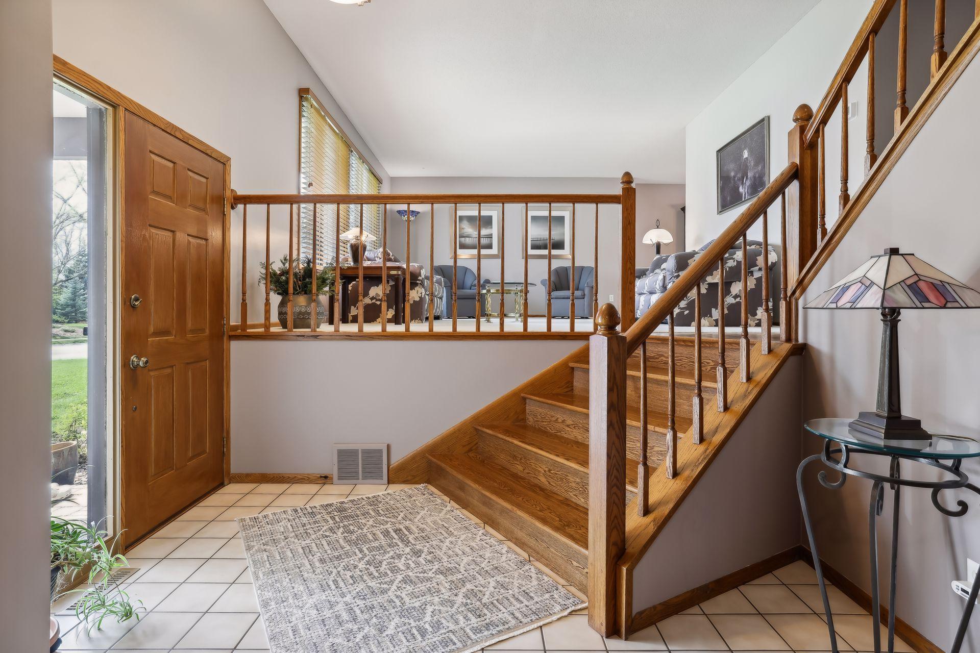 10120 Amsden Way Eden Prairie, MN 55347 - Photo 4 of 46