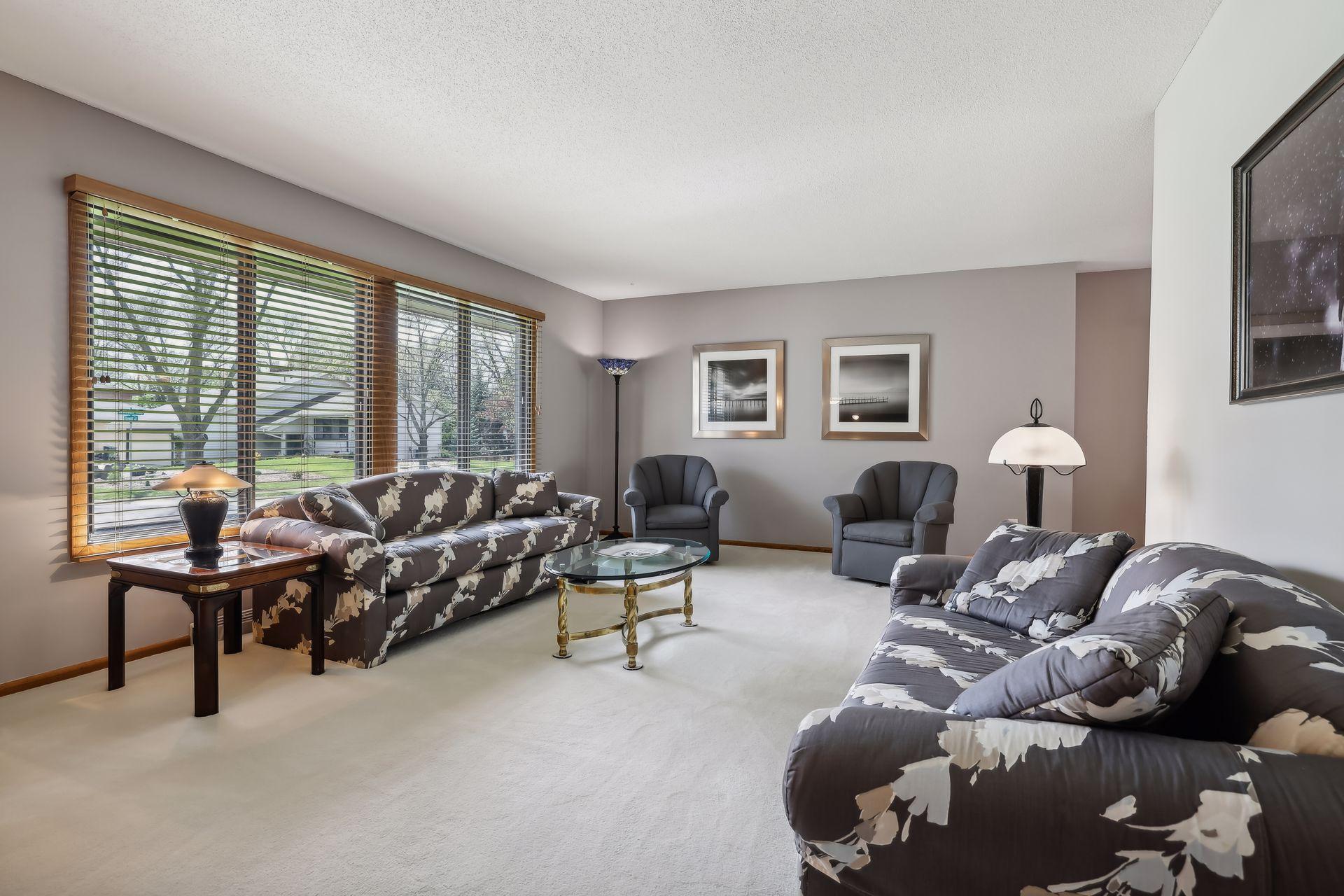 10120 Amsden Way Eden Prairie, MN 55347 - Photo 8 of 46