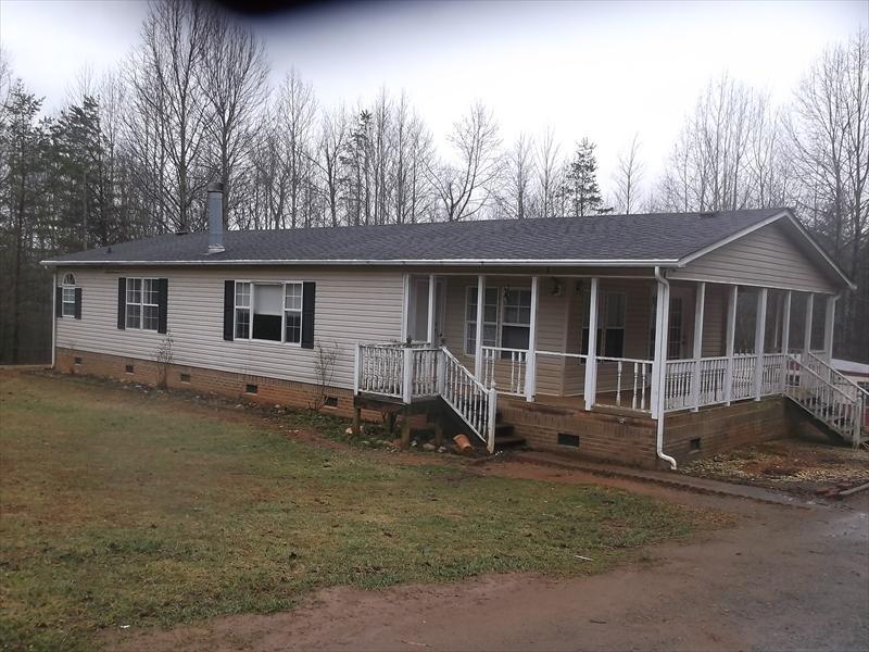 571 Ahart Ridge Road Ararat, VA 24053 - Photo 1 of 19 moogk1b