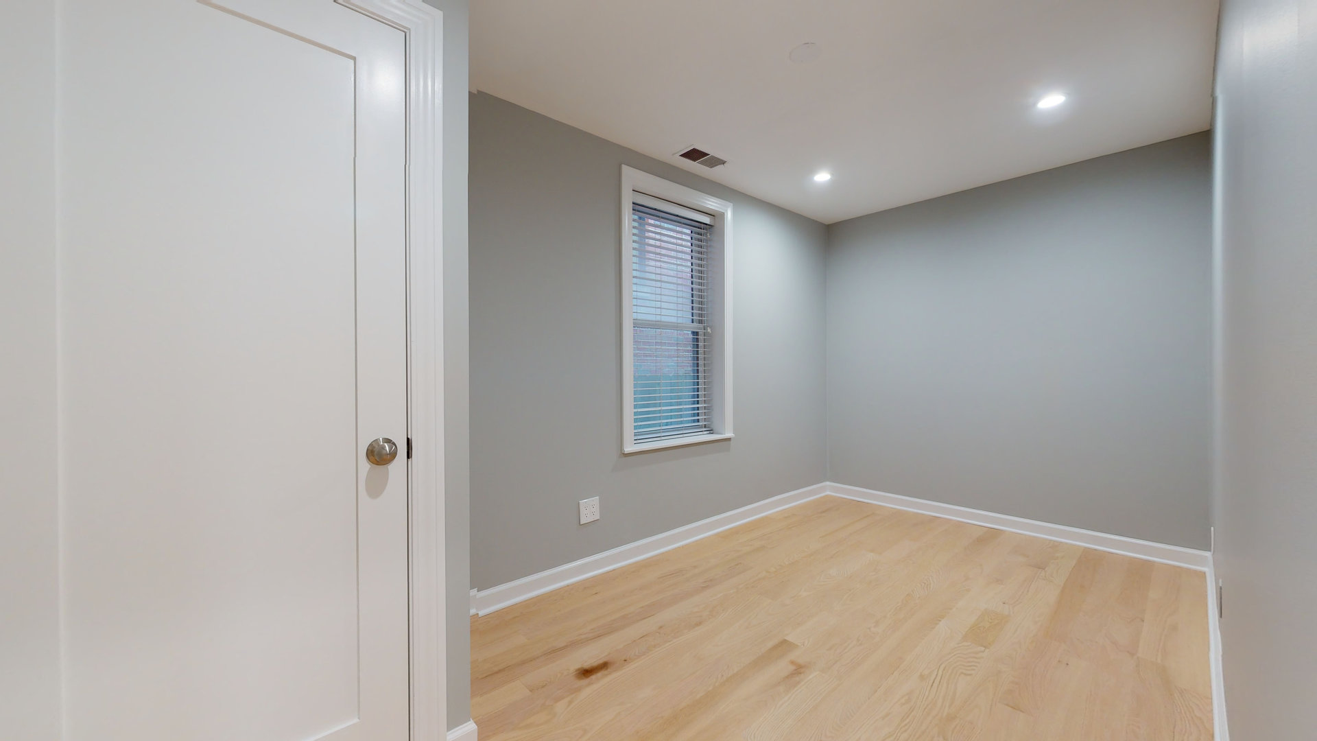 1543 West George Street, Unit 1 Chicago, IL 60657 - Photo 11 of 18 a view of empty room