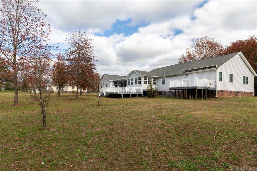 540 Calabash Road Clover, SC 29710 - Photo 3 of 43 Gallery Image 3