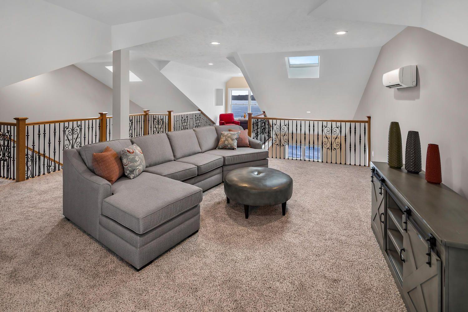 6044 North Beaune Road Ludington, MI 49431 - Photo 32 of 34 upstairsliving3