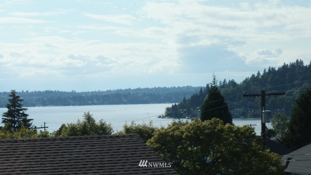 1005 North 29th Street Renton, WA 98056 - Photo 3 of 22 Gallery Image 3