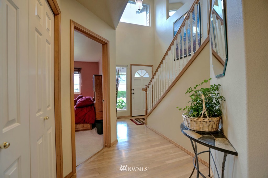 1005 North 29th Street Renton, WA 98056 - Photo 4 of 22 Gallery Image 4