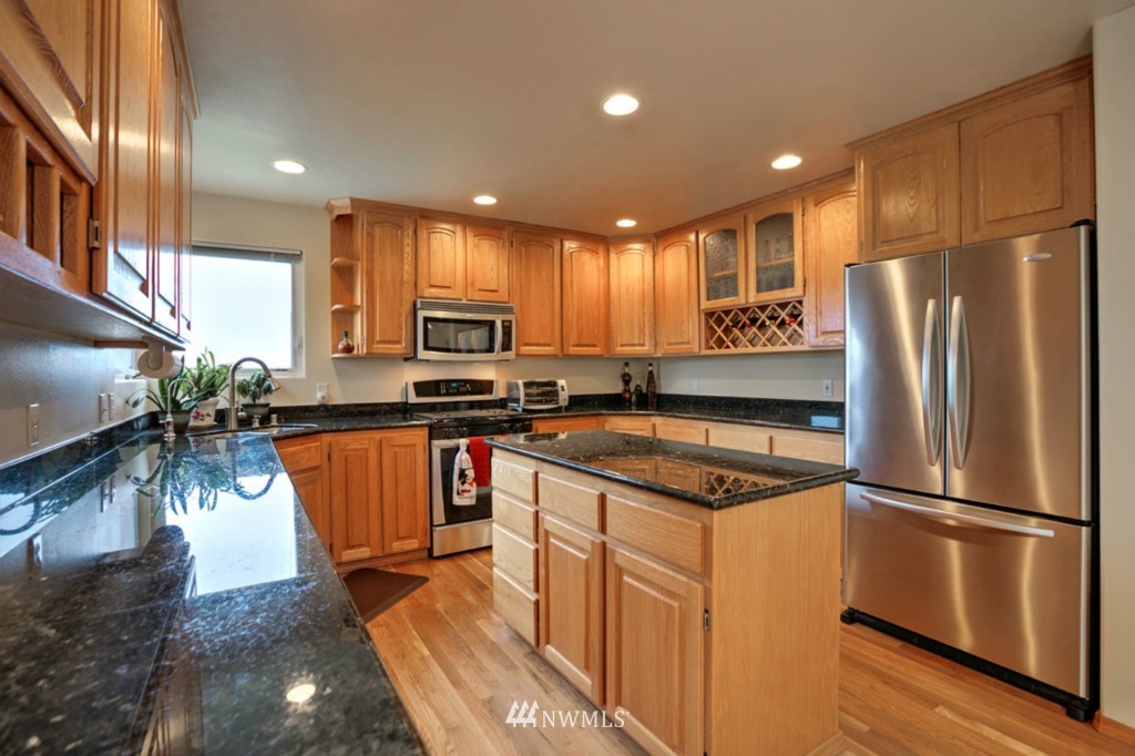 1005 North 29th Street Renton, WA 98056 - Photo 8 of 22 Gallery Image 8