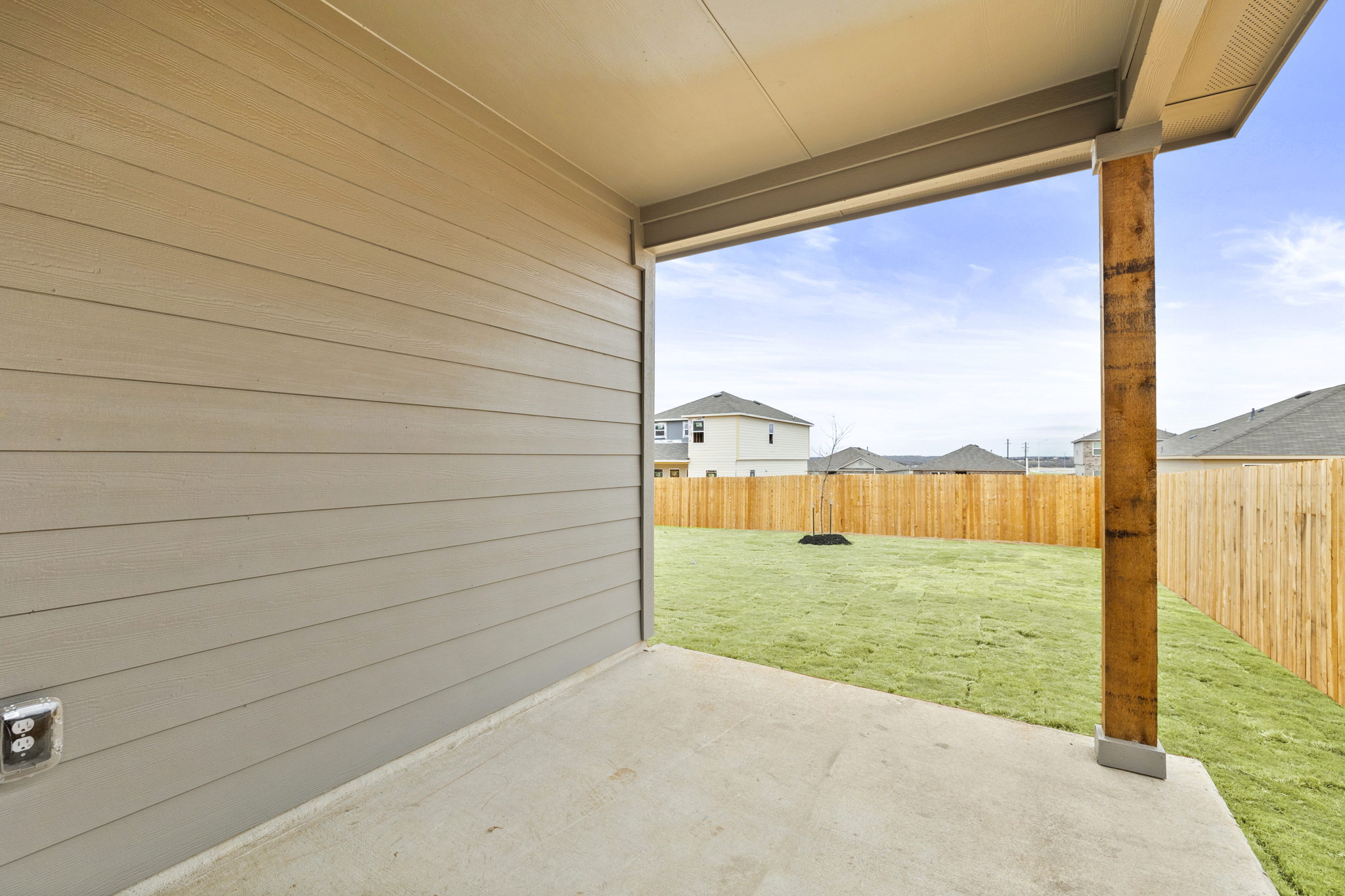 3209 Ridge Place Seguin, TX 78155 - Photo 20 of 23 Fenced backyard with a patio area