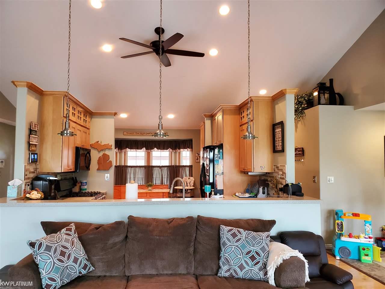 7033 Frith Road St. Clair, MI 48079 - Photo 19 of 29 50011763-19.JPG