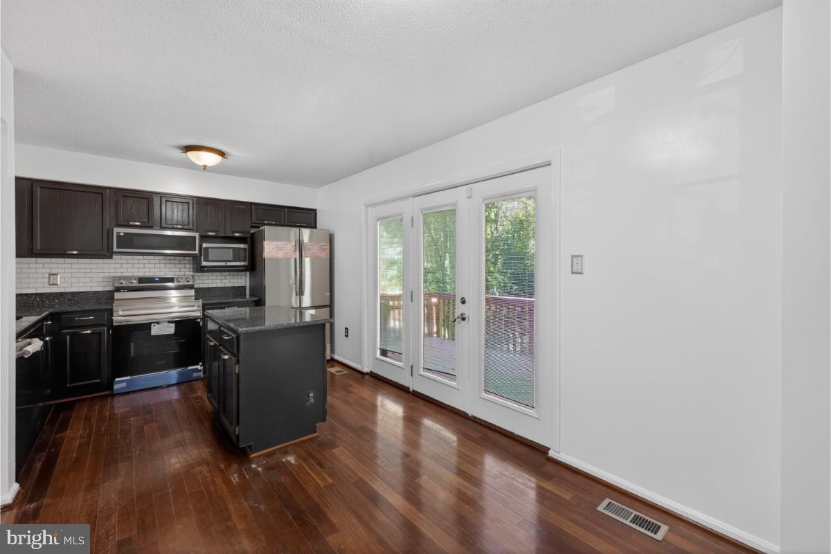 11348 Baroque Road Silver Spring, MD 20901 - Photo 6 of 41
