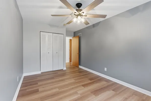 $270,000 | 1115 Royal St George Drive, Unit 201, Naperville, IL 60563
