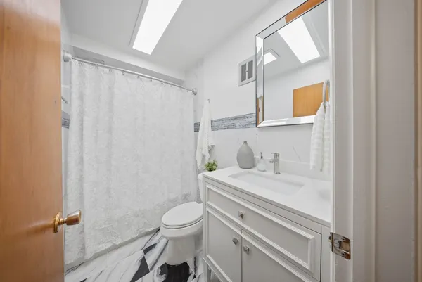 $270,000 | 1115 Royal St George Drive, Unit 201, Naperville, IL 60563