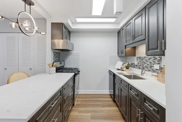 $270,000 | 1115 Royal St George Drive, Unit 201, Naperville, IL 60563