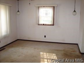 635 West Herndon Street Springfield, IL 62702 - Photo 2 of 12