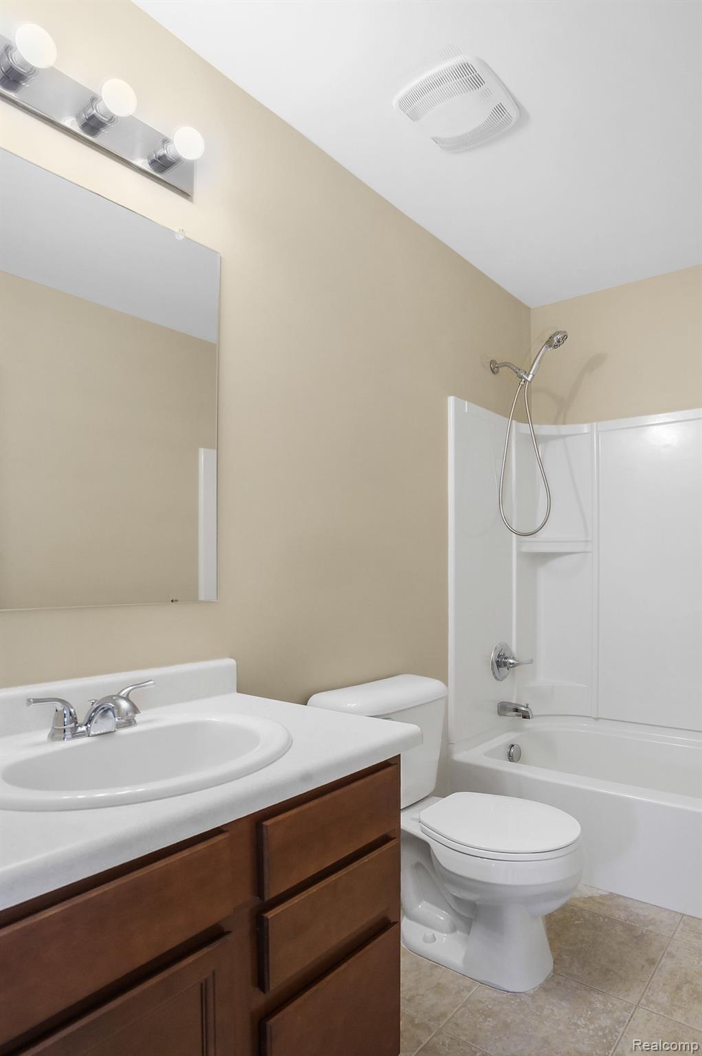 27111 Victoria Road Novi, MI 48374 - Photo 15 of 22 Gallery Image 15
