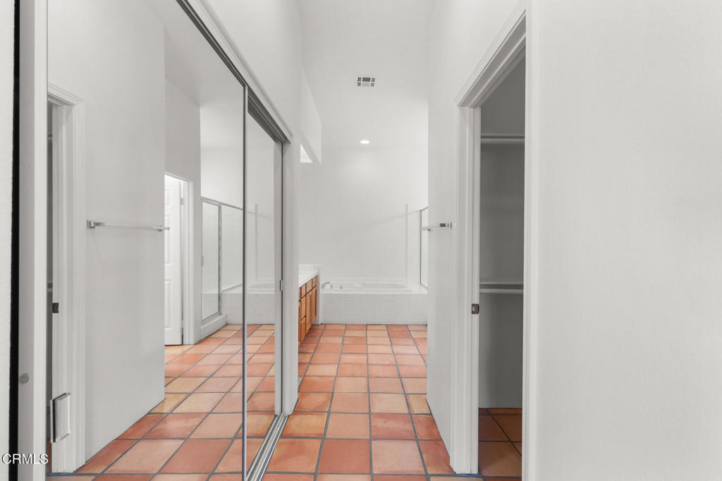 67 Tempe Trail Palm Desert, CA 92211 - Photo 34 of 56 Primary Suite