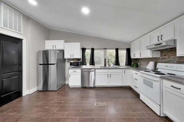 $3,000 | 22603 Tuwa Road, Tomball, TX 77375