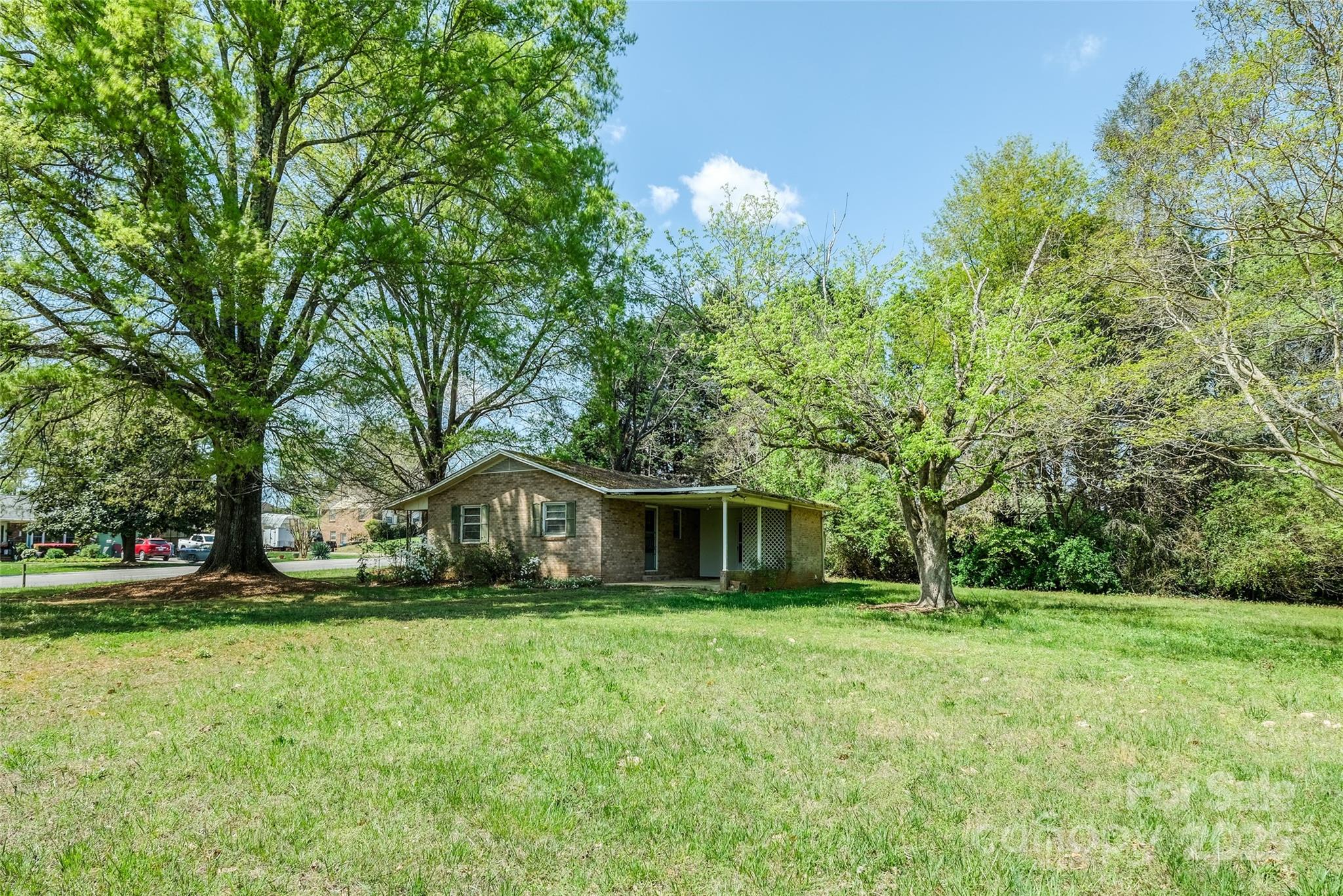 1100 Zion Church Road Hickory, NC 28602 - Photo 33 of 36