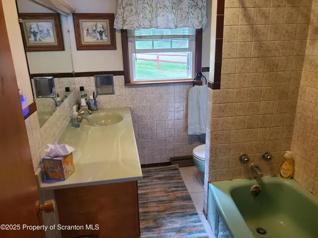 $319,500 | 1124 Heart Lake Road, Montrose, PA 18801