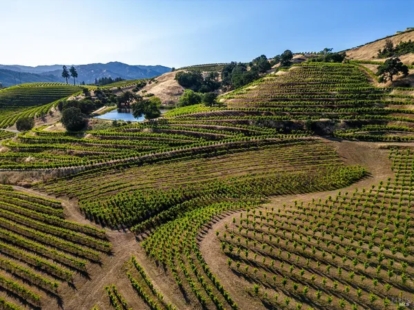 $5,900,000 | 5700 Old River Road, Ukiah, CA 95482