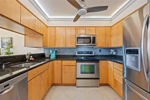 $169,000 | 23465 Harbor View Road, Unit 915, Punta Gorda, FL 33980