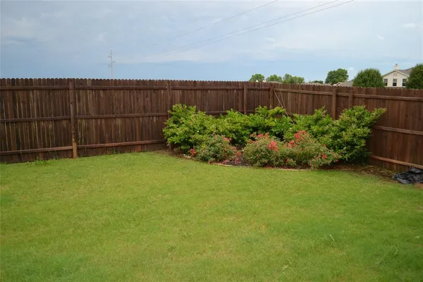 $2,695 | 917 Swan Ridge Drive, Sherman, TX 75092