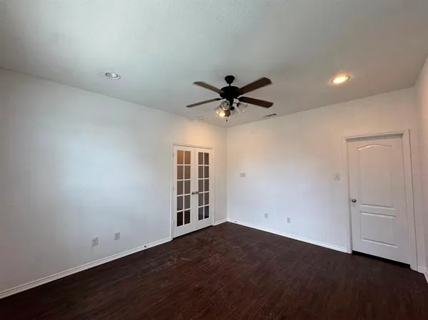 $2,695 | 917 Swan Ridge Drive, Sherman, TX 75092