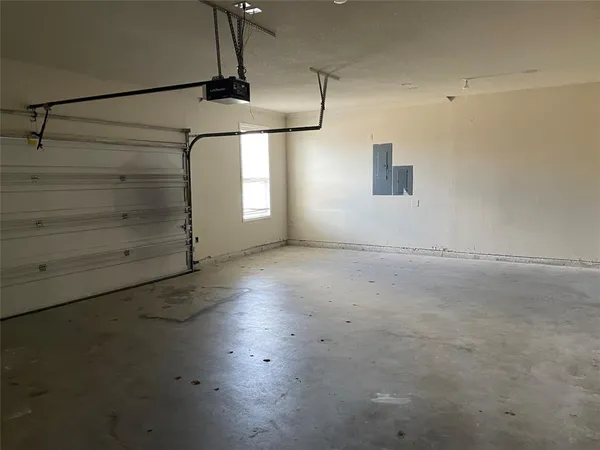 $2,695 | 917 Swan Ridge Drive, Sherman, TX 75092