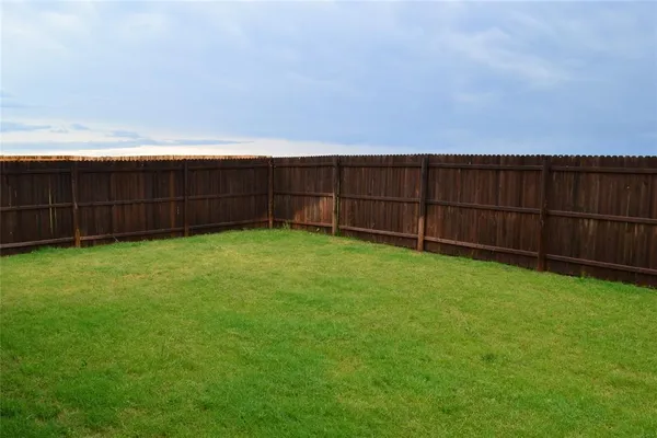 $2,695 | 917 Swan Ridge Drive, Sherman, TX 75092