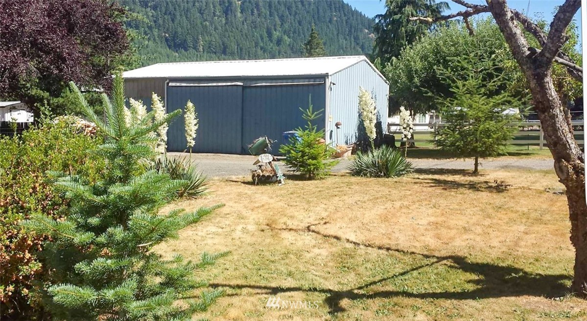 121 B Baker Road Randle, WA 98377 - Photo 3 of 7 Gallery Image 3