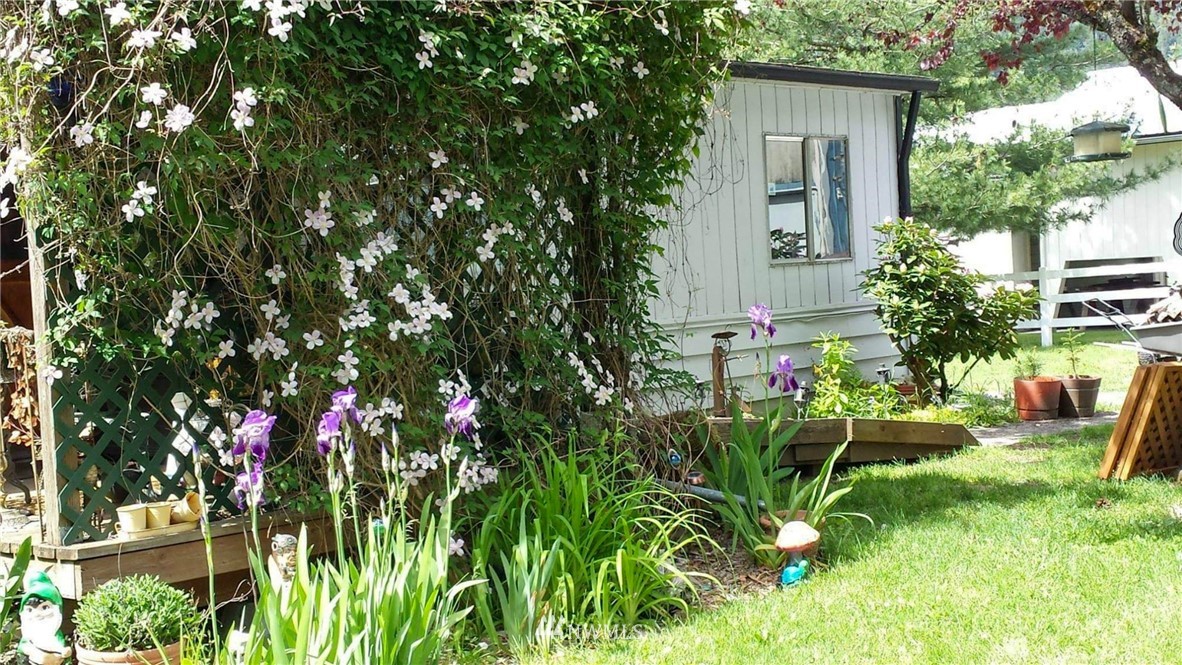 121 B Baker Road Randle, WA 98377 - Photo 6 of 7 Gallery Image 6