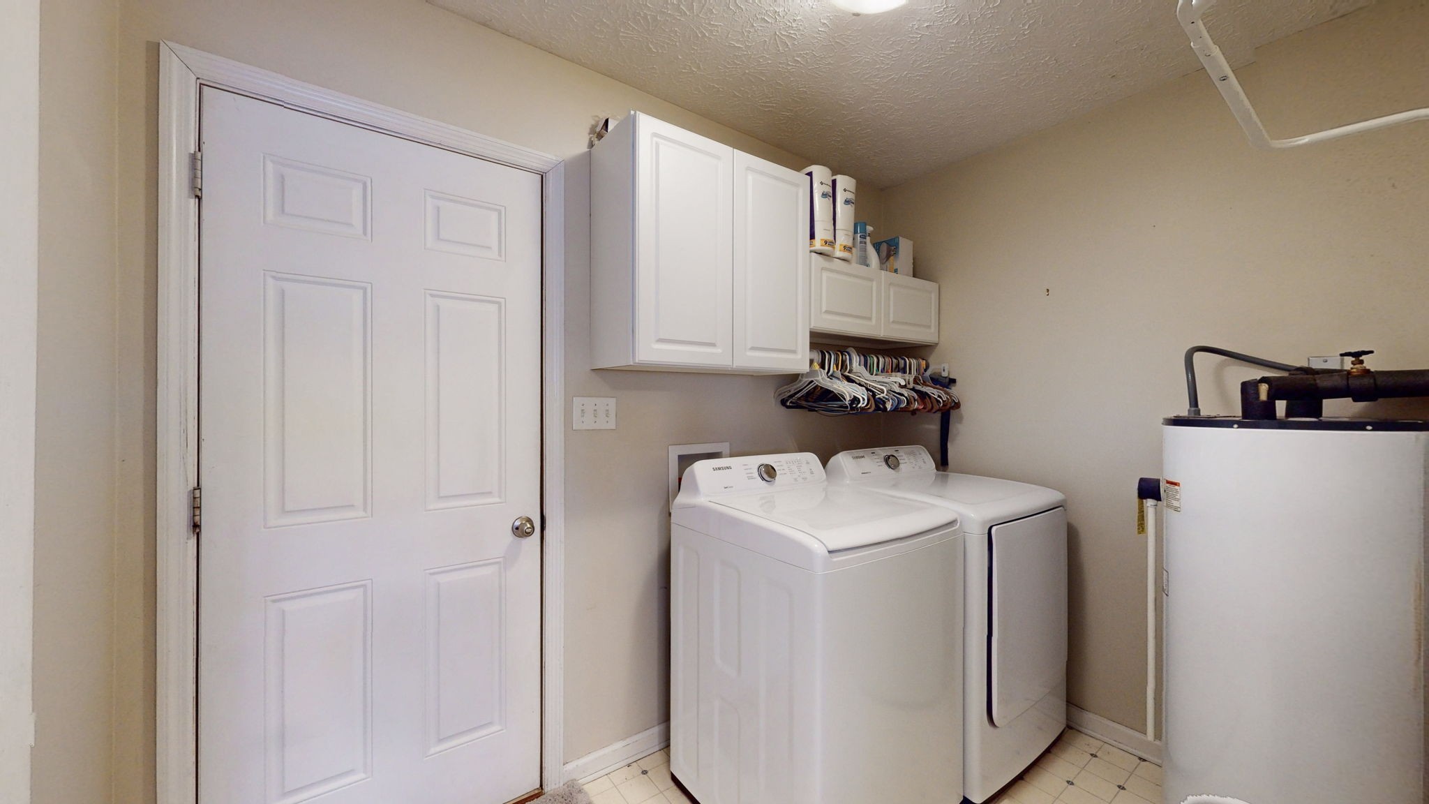 152 Shawna Street McMinnville, TN 37110 - Photo 14 of 22 a utility room with dryer and washer